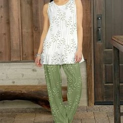 Budget 👏 Bon Apple Tea White & Green Botanical Ruffle-Hem Sleeveless Top & Palazzo Pants - 👩 Women 🔥