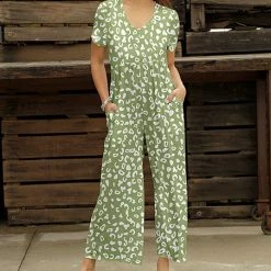 Outlet ⭐ Bon Apple Tea Green & White Leopard Empire-Waist Wide-Leg Jumpsuit - Plus 👏