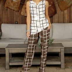 Top 10 🔔 Bon Apple Tea White Geometric Top & Brown Geometric Straight-Leg Pants - 👩 Women 🎁