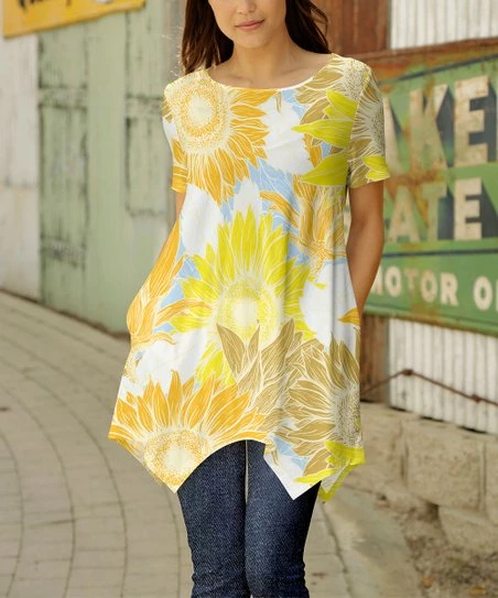 Outlet π Bon Apple Tea Yellow & White Sunflower Handkerchief-Hem Pocket Tunic - Plus 𧨠1 Outlet π Bon Apple Tea Yellow & White Sunflower Handkerchief-Hem Pocket Tunic - Plus π§¨