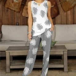 Outlet 😀 Bon Apple Tea White Abstract Sleeveless Cutout Top & Gray Pocket Pants - 👩 Women 🌟