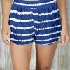 Deals 🥰 Bon Apple Tea Blue & White Abstract Stripe Shorts - 👩 Women & Plus 👍