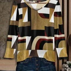 Deals 🔥 Bon Apple Tea Beige & Black Geometric V-Neck Tunic - Plus ⭐