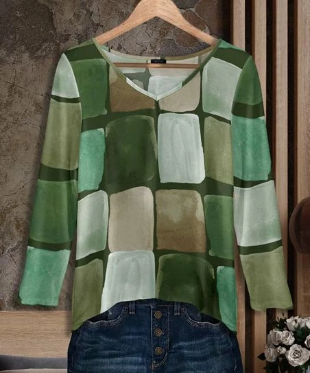 Flash Sale π Bon Apple Tea Green & Beige Square Long-Sleeve V-Neck Tunic - Plus β 1 Flash Sale π Bon Apple Tea Green & Beige Square Long-Sleeve V-Neck Tunic - Plus β