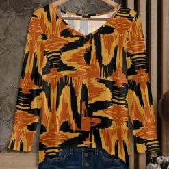 New 👍 Bon Apple Tea Black & Orange Kaleidoscope V-Neck Long-Sleeve Tunic - 👩 Women & Plus ⭐