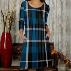 Hot Sale 🔥 Bon Apple Tea Blue & Black Plaid Pleated Pocket Scoop Neck 👗 Dress - 👩 Women 🧨