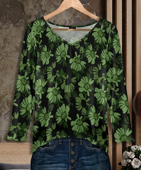 Promo β€οΈ Bon Apple Tea Black & Green Floral V-Neck Tunic - π© Women & Plus 𧨠1 Promo β€οΈ Bon Apple Tea Black & Green Floral V-Neck Tunic - π© Women & Plus π§¨