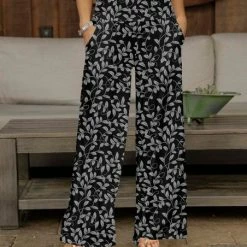Flash Sale ✔️ Bon Apple Tea Black & Gray Leaves Pocket Wide-Leg Pants - 👩 Women & Plus 🎁