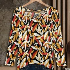 Cheap ⌛ Bon Apple Tea Black & Cream Leaf V-Neck Tunic - 👩 Women & Plus 🥰